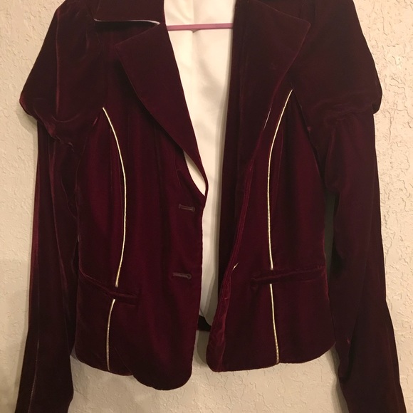 🦋SOLD🦋Alice+Olivia Burgundy Velvet Blazer wGold - Picture 6 of 8